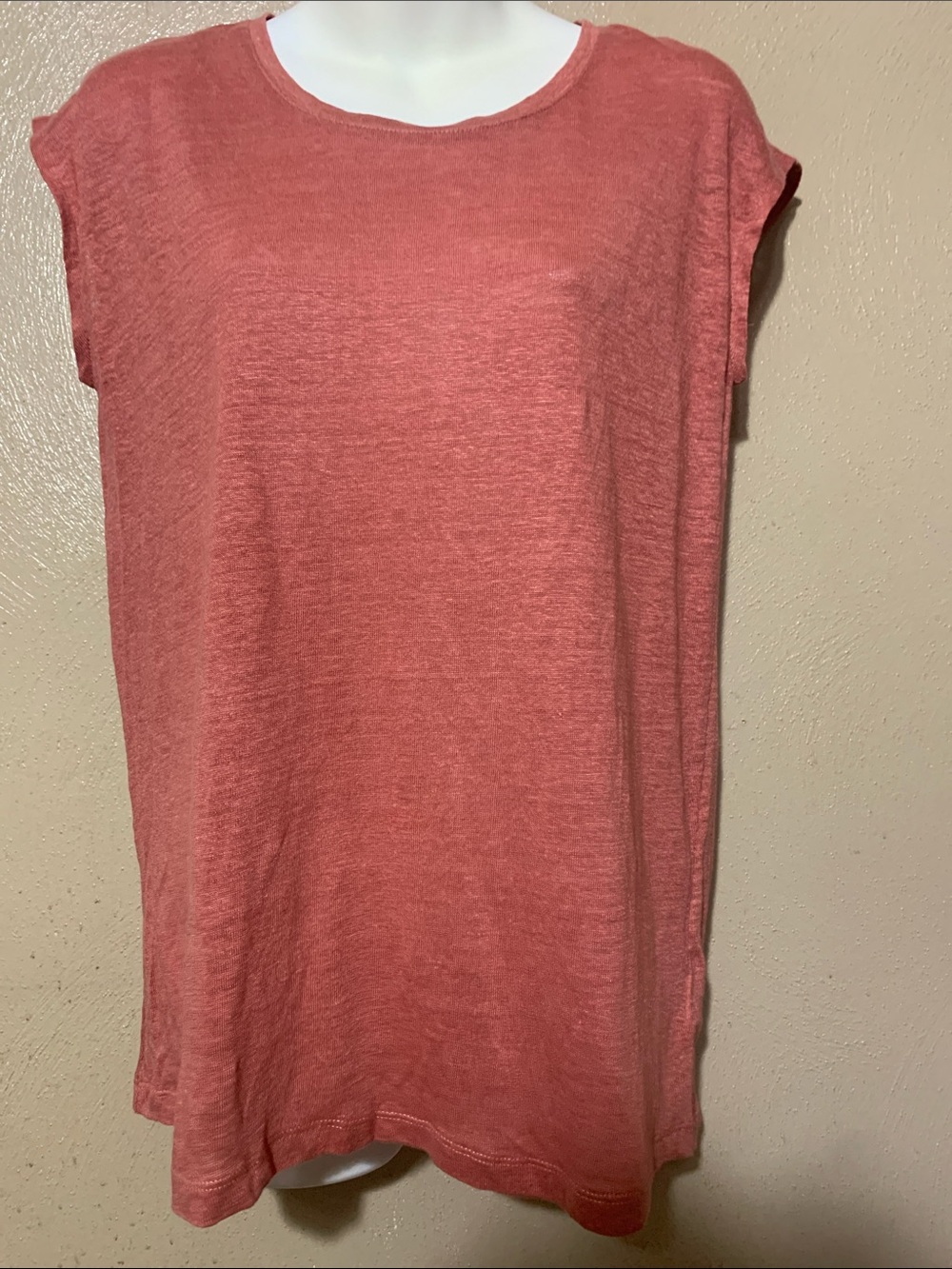 Tahari 100% Linen size S Coral Sleeveless Top Back Buttons NWT